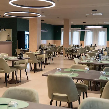 Hdomus ホテル ノガローレ・ロッカ