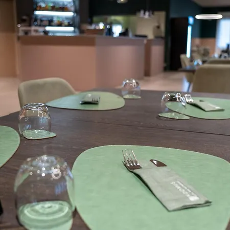 Hotell Hdomus Nogarole Rocca