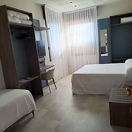 Hotel Hdomus Ξενοδοχείο 3*